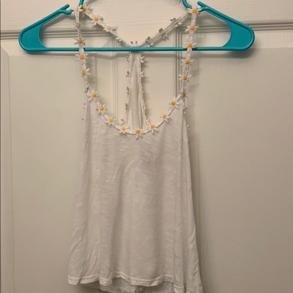 White Emma and Sam daisy crop top